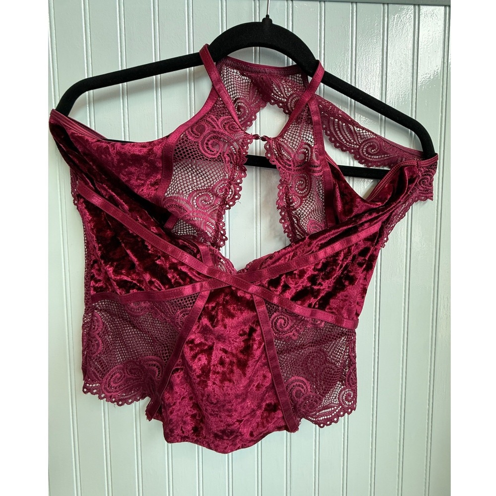 Fredericks of Hollywood Burgundy Velvet‎ Lace Halter Top Size Large Sexy Wedding